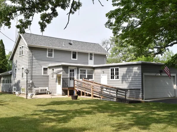 833 North Riverside DRIVE, Silver Lake, WI 53170