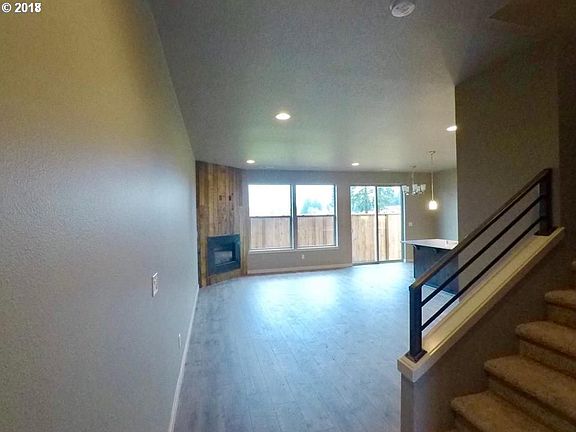 2nd image of 12342 NE 116th St