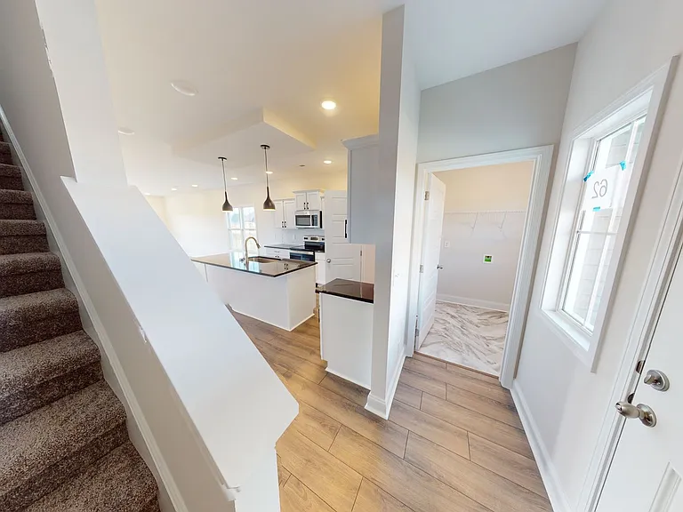 1018 Cherry Acres Dr — Photo 5