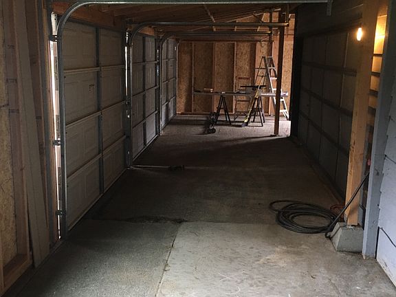 3rd image of 11 Algona Blvd S