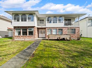 7350 138th St, Surrey, BC V3W 5H2