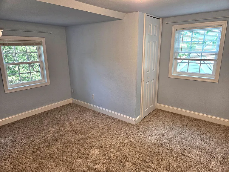 2201 Pershing Ave — Photo 30