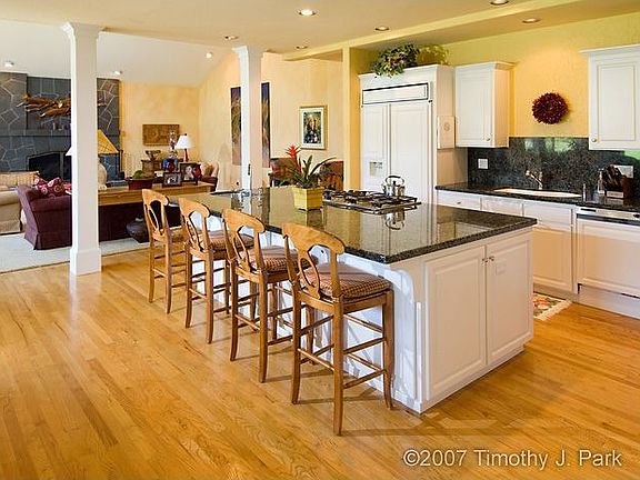 Gourmet Kitchen