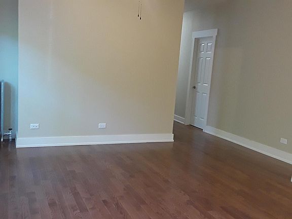 3rd image of 6556 N Ashland Ave #1