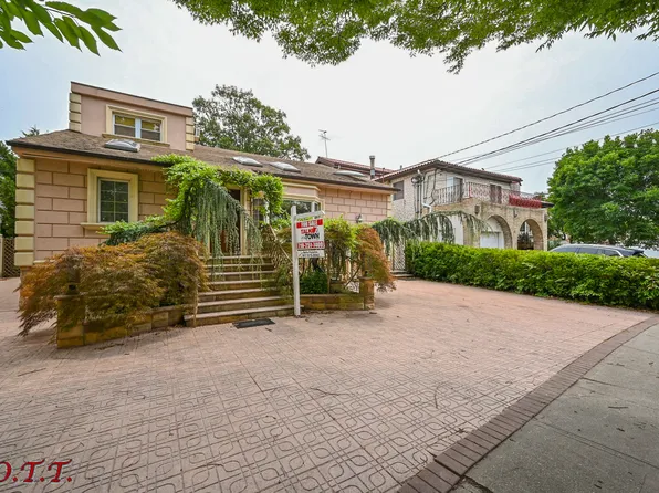 47 Gaylord Drive North image 2 of 21