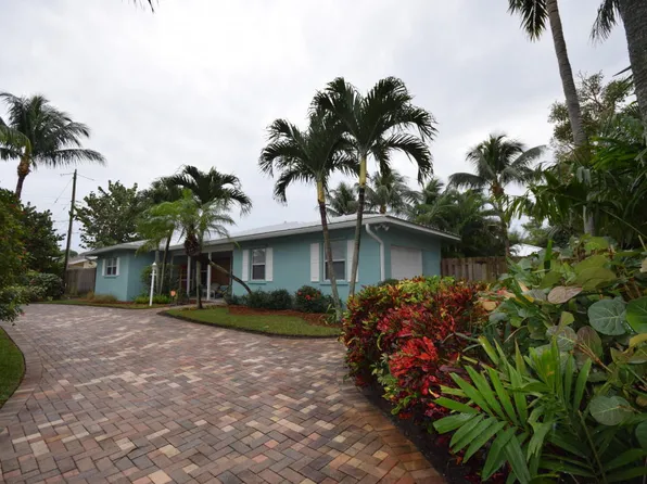 3010 Pine Tree Ln, Boynton Beach, FL 33435