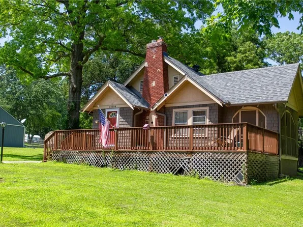 10304 E 70th Ter, Raytown, MO 64133