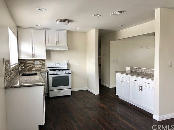 4th image of 635 W Crescent Dr #3