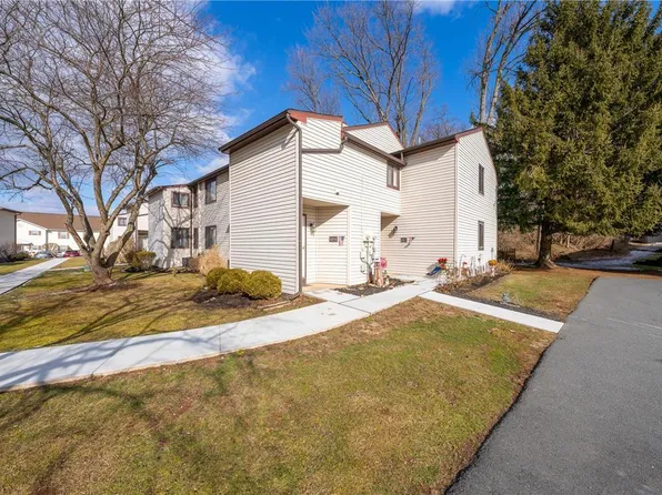 48 Holly Dr #8, Reading, PA 19606