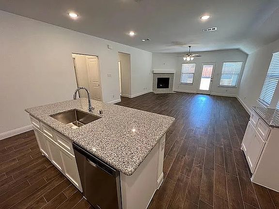 5th image of 1408 Rendyn St