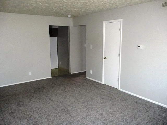 1502 Northbrook Dr — Photo 4