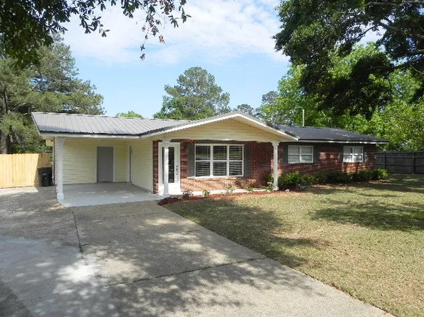 202 Cardinal Ln, Enterprise, AL 36330