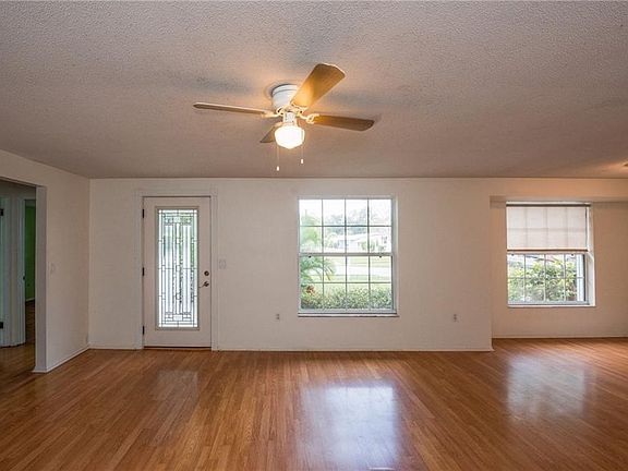 3rd image of 6583 Bowline Dr