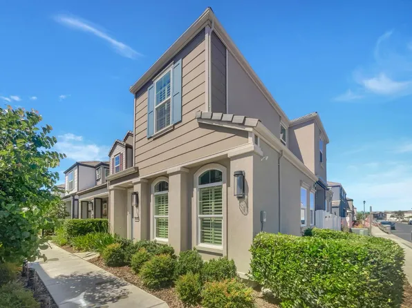 3271 Hummingbird Ct, West Sacramento, CA 95691