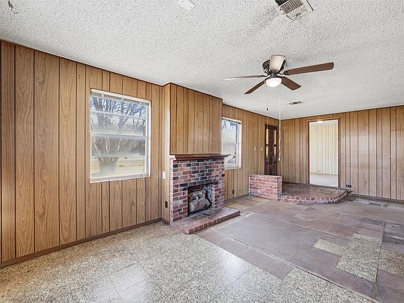 5th image of 901 S Old Robinson Rd