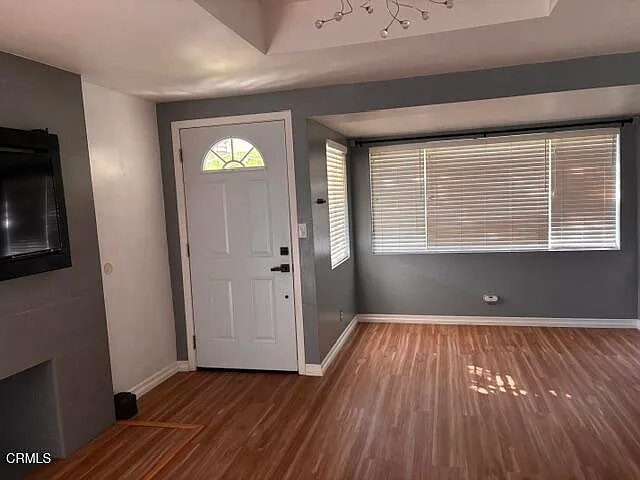 2 bed, 2.0 bath, 735 sqft, $4,000 — Photo 2