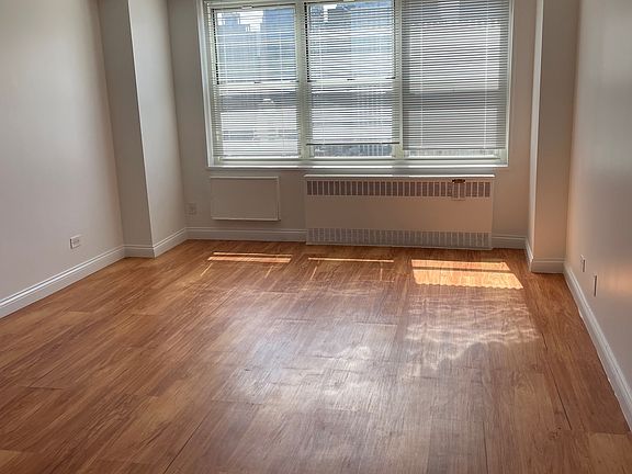 2nd image of 747 10th Ave APT 29B