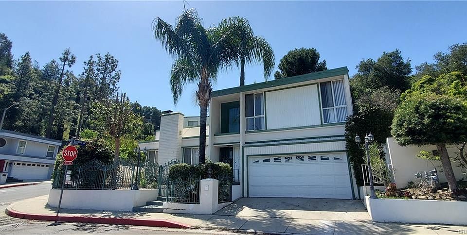 1st image of 17041 Escalon Dr