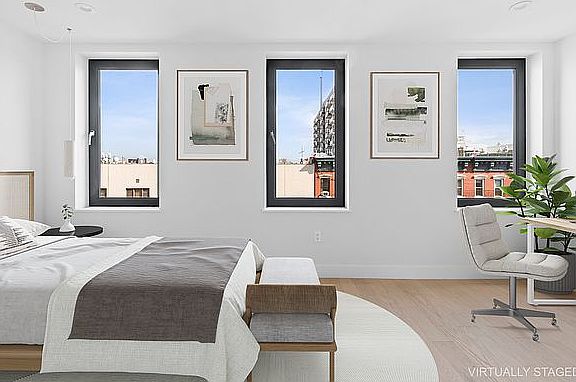 4th image of 15 Avenue A #2