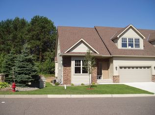 3147 Hidden Lake Pointe Dr, White Bear Lake, MN 55110