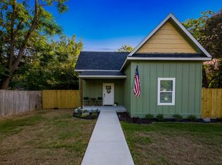 211 Pecan St, Waxahachie, TX 75165
