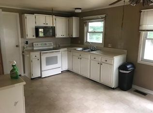 211 Leisure Dr, Houghton Lake, MI 48629