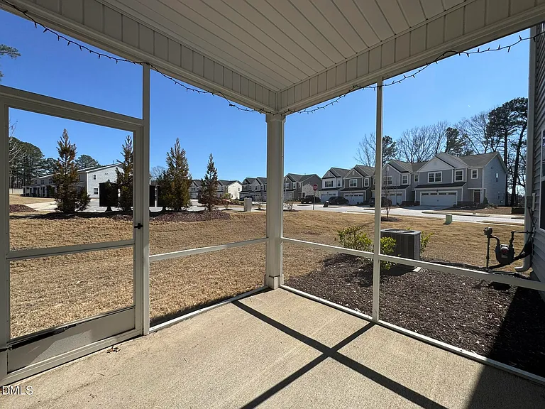 104 Jade Creek Dr — Photo 34