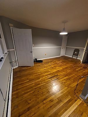 3rd image of 760 Warwick St Floor 1