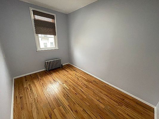 5th image of 25-50 22nd St APT 2L