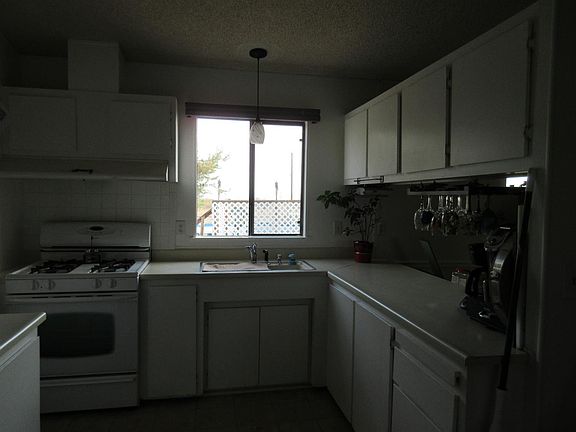 2nd image of 4710 Maplewood Dr