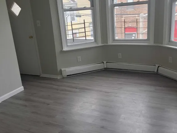 666 Grove St #2L — photo 5 of 7