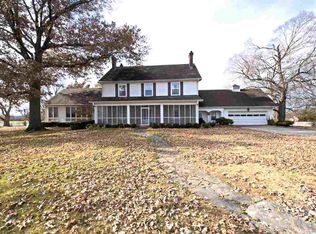 22505 Cherry Tree Ln, Sedalia, MO 65301