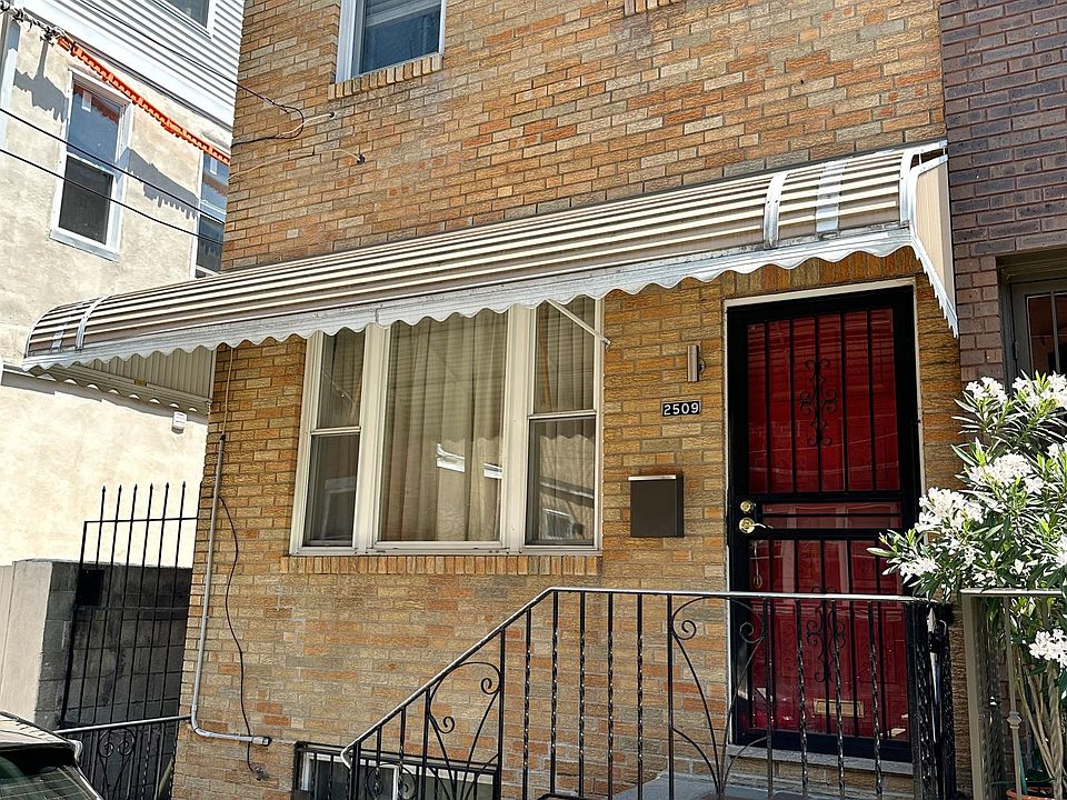 1st image of 2509 S Rosewood St