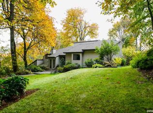 324 Maple Hill Dr NW, Salem, OR 97304