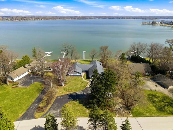 W398N6198 Mary LANE, Oconomowoc, WI 53066