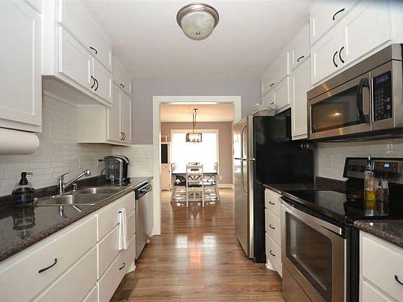 4th image of 514 Sweet Birch Ct