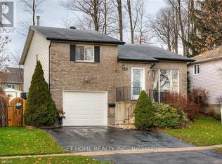 19 Oprington Dr, Kitchener, ON N2N3B8