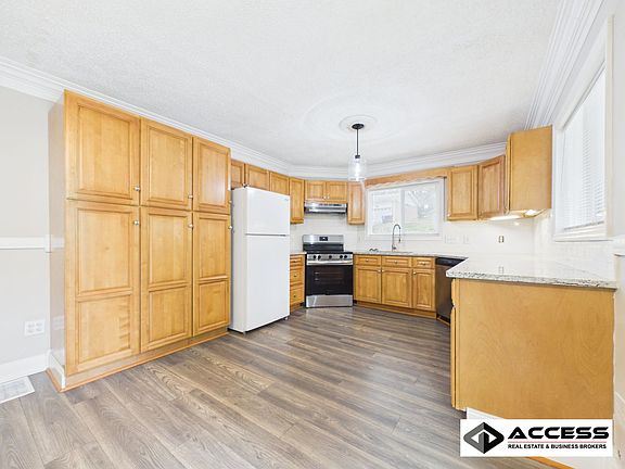 5th image of 3220 Rita Ln NW