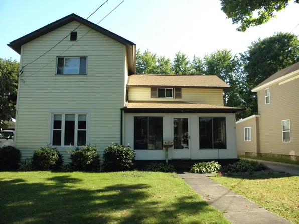 10027 Smith St, Lake City, PA 16423