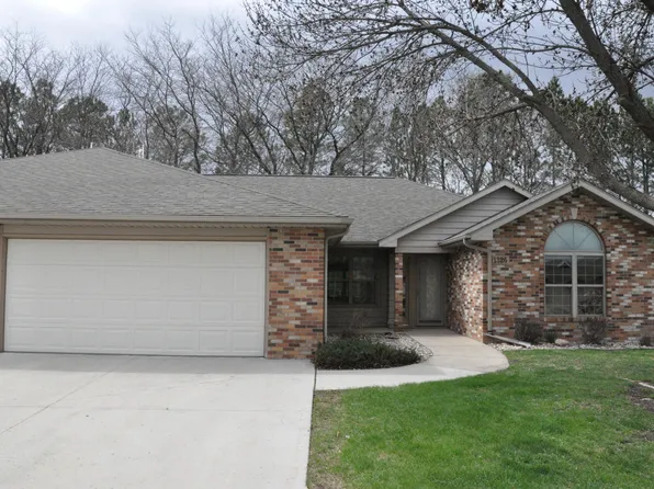 1326 Trail Ridge Cir, Brookings, SD 57006