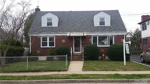 1st image of 1023 N 1st St