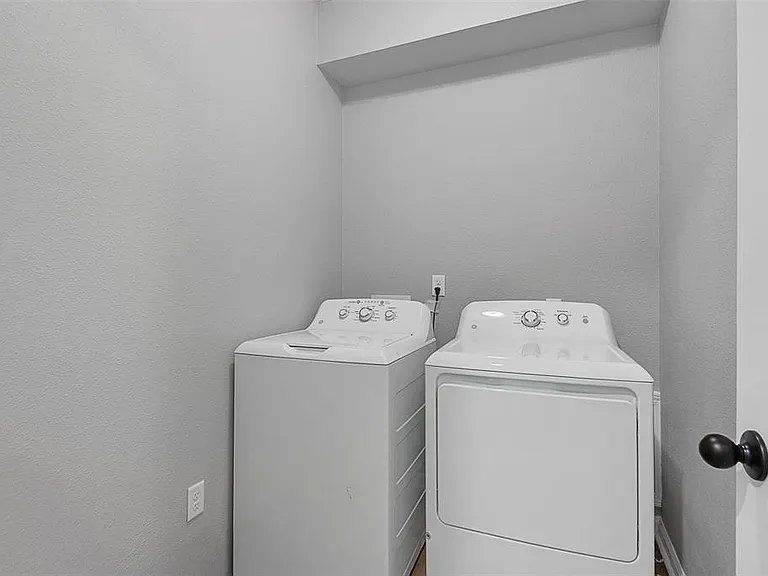 26 Winged Elm Ct — Photo 38