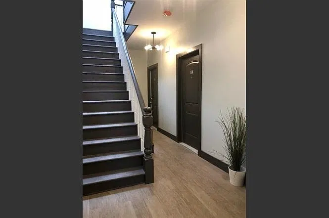 2 bed, 1.0 bath, $2,150 — Photo 2