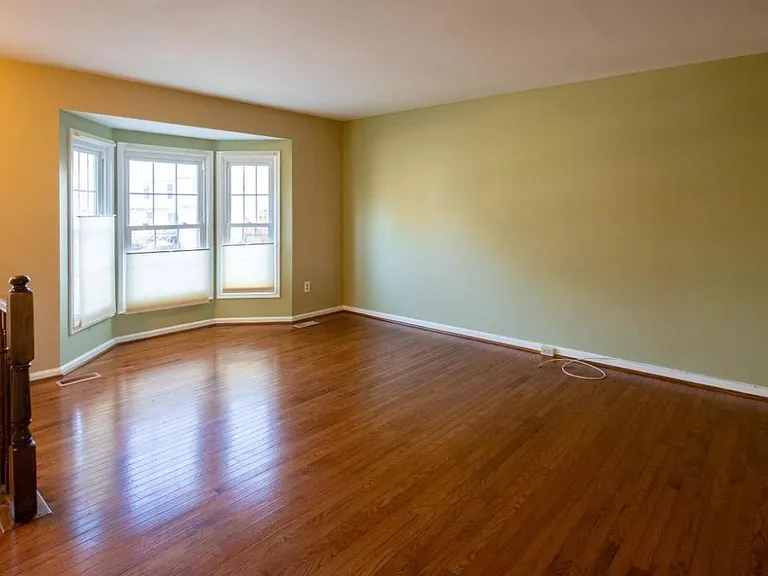 727 Herndon Woods Ct — Photo 3