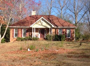 950 Thousand Oaks Dr, Lawrenceville, GA 30043