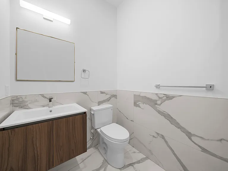 Residencies at 218-220 Old Colony Avenue — Photo 13