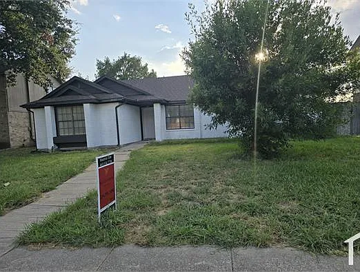 3 bed, 1600 sqft, $2,500 — Photo 2