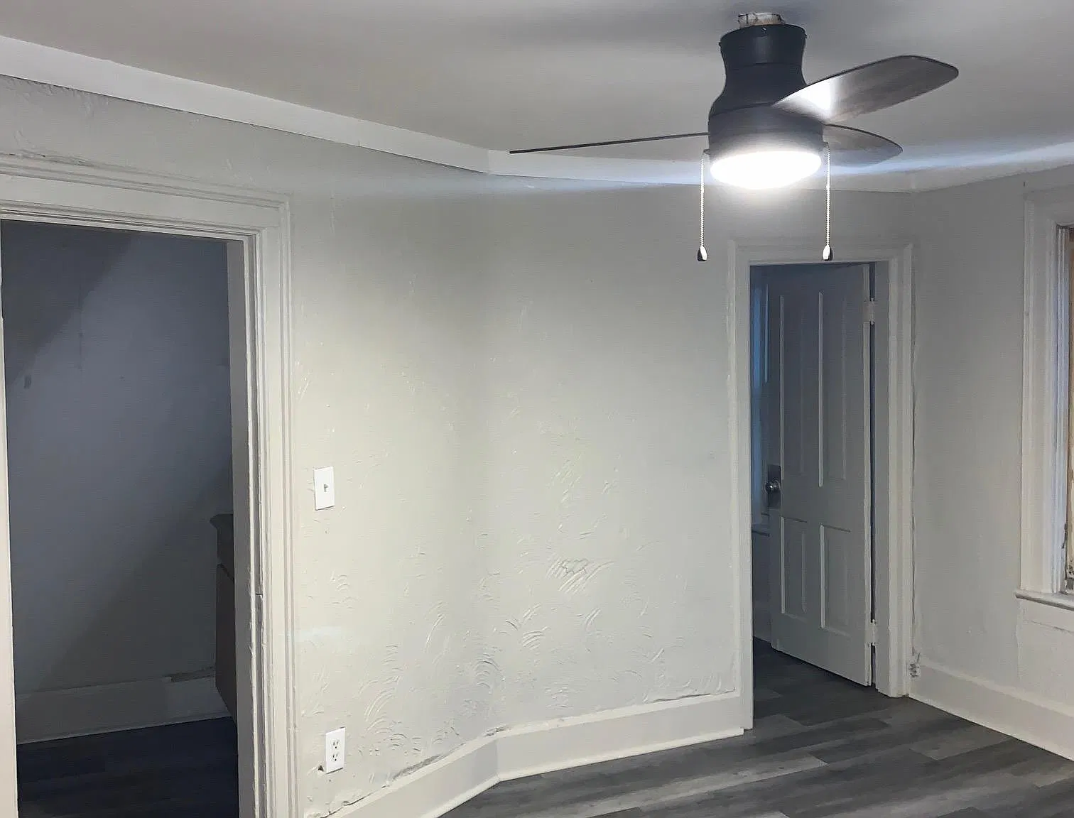 2201 Willow St — Photo 3