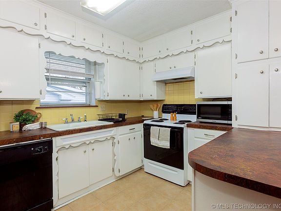5th image of 806 E Pierce Ave