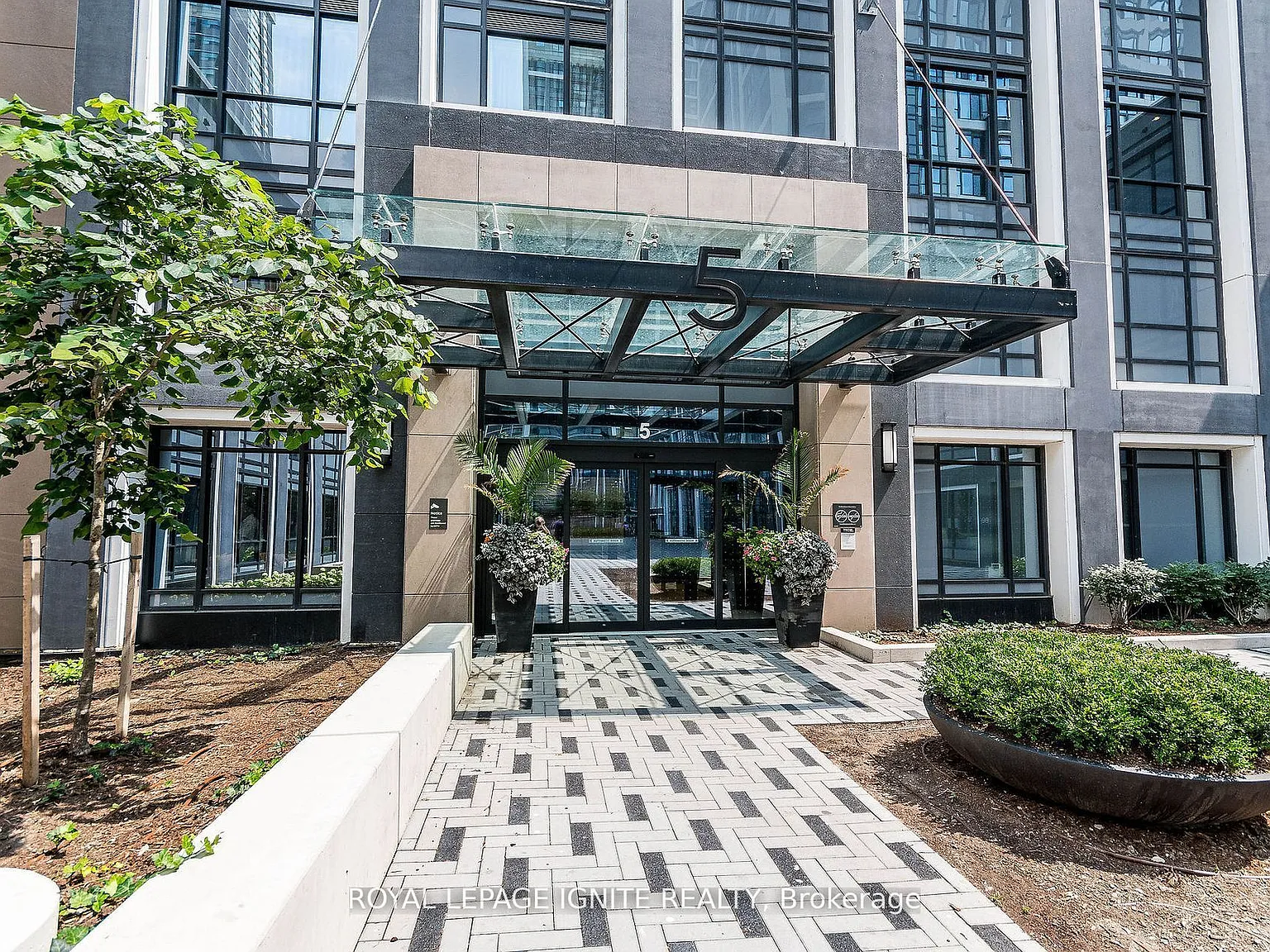 3 bed, $3,100 — Photo 2